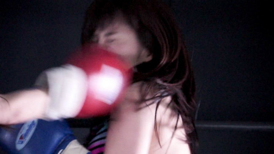 川崎亜里沙,ボクシング,トレーナー,イチャイチャ,動画