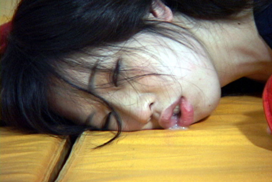 リョナ動画,首絞め,腹パンチ連打,ヨダレ,白目